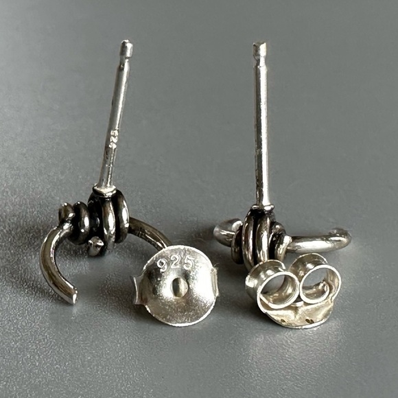 Sterling Silver Knot Simple Stud Earrings - Picture 7 of 8